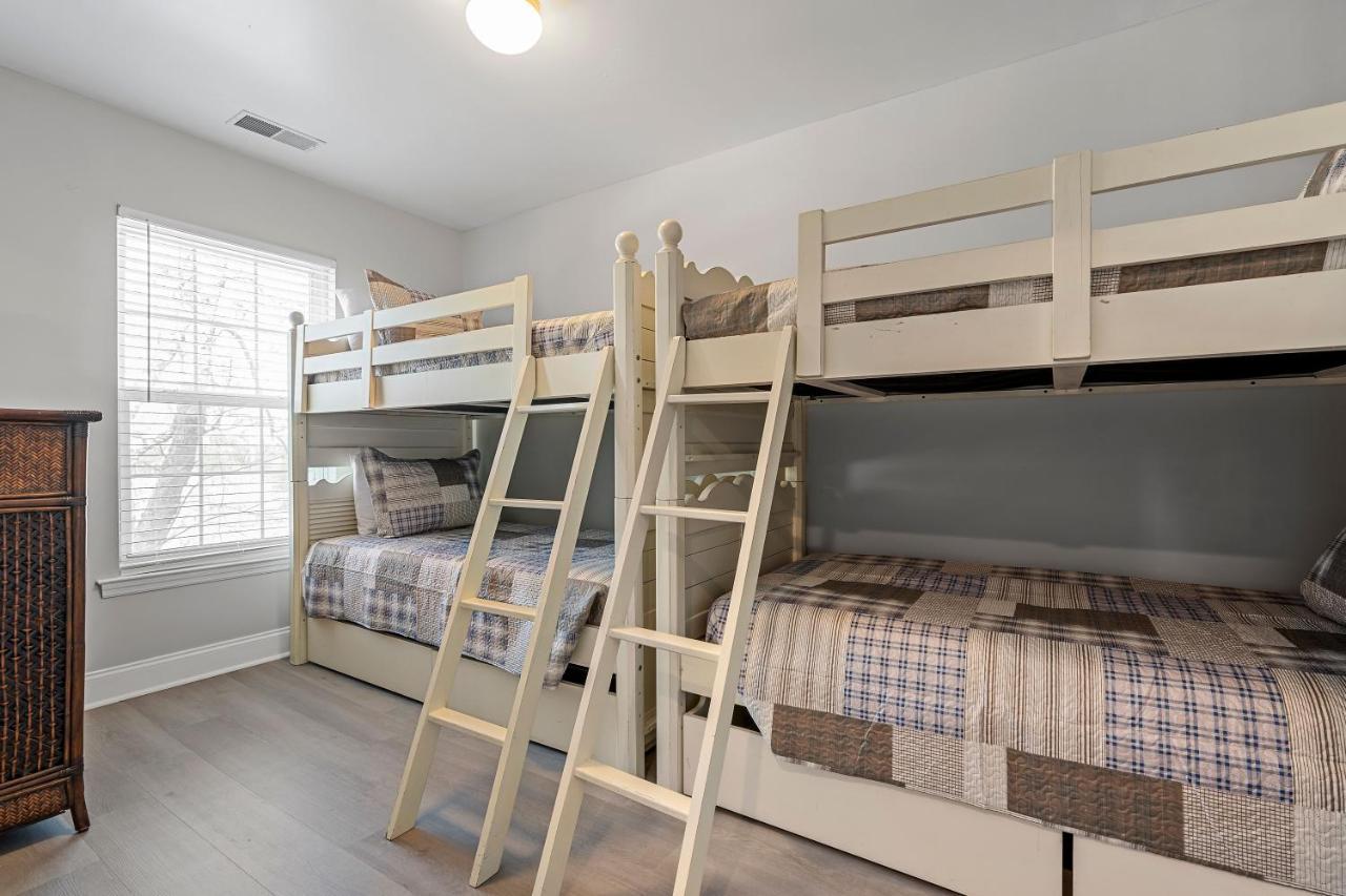☆Live On The Water! Lake Palmetto Palm W/ Patio - 10Min To Downtown & Beaches☆ 찰스턴 외부 사진