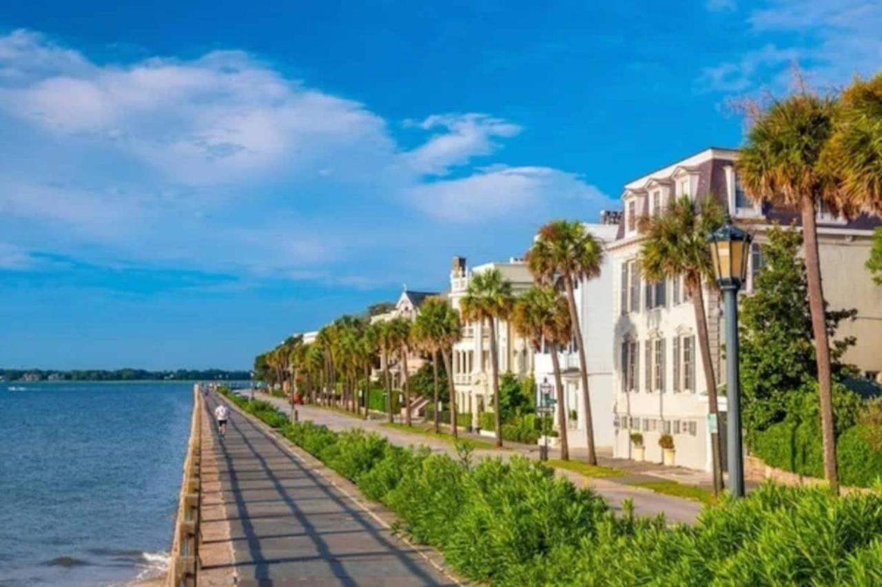 ☆Live On The Water! Lake Palmetto Palm W/ Patio - 10Min To Downtown & Beaches☆ 찰스턴 외부 사진