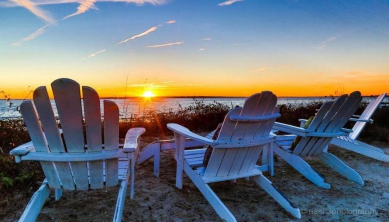 ☆Live On The Water! Lake Palmetto Palm W/ Patio - 10Min To Downtown & Beaches☆ 찰스턴 외부 사진
